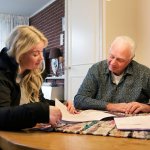 Samen met de bewoner zorgen we dat het goed komt dankzij bewonersconsulenten