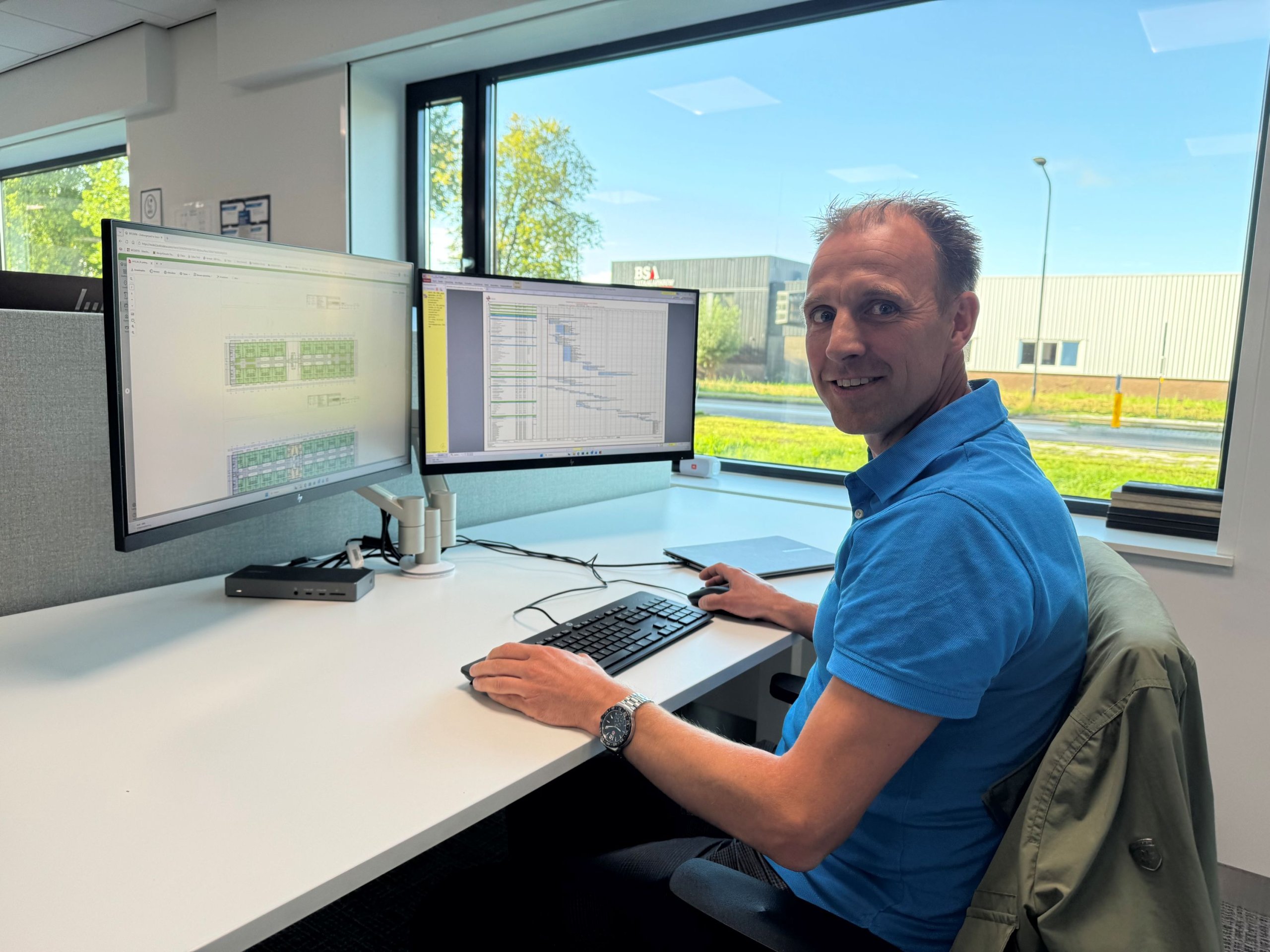 Projectmanager Peter aan het werk